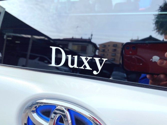 duxy ステッカー